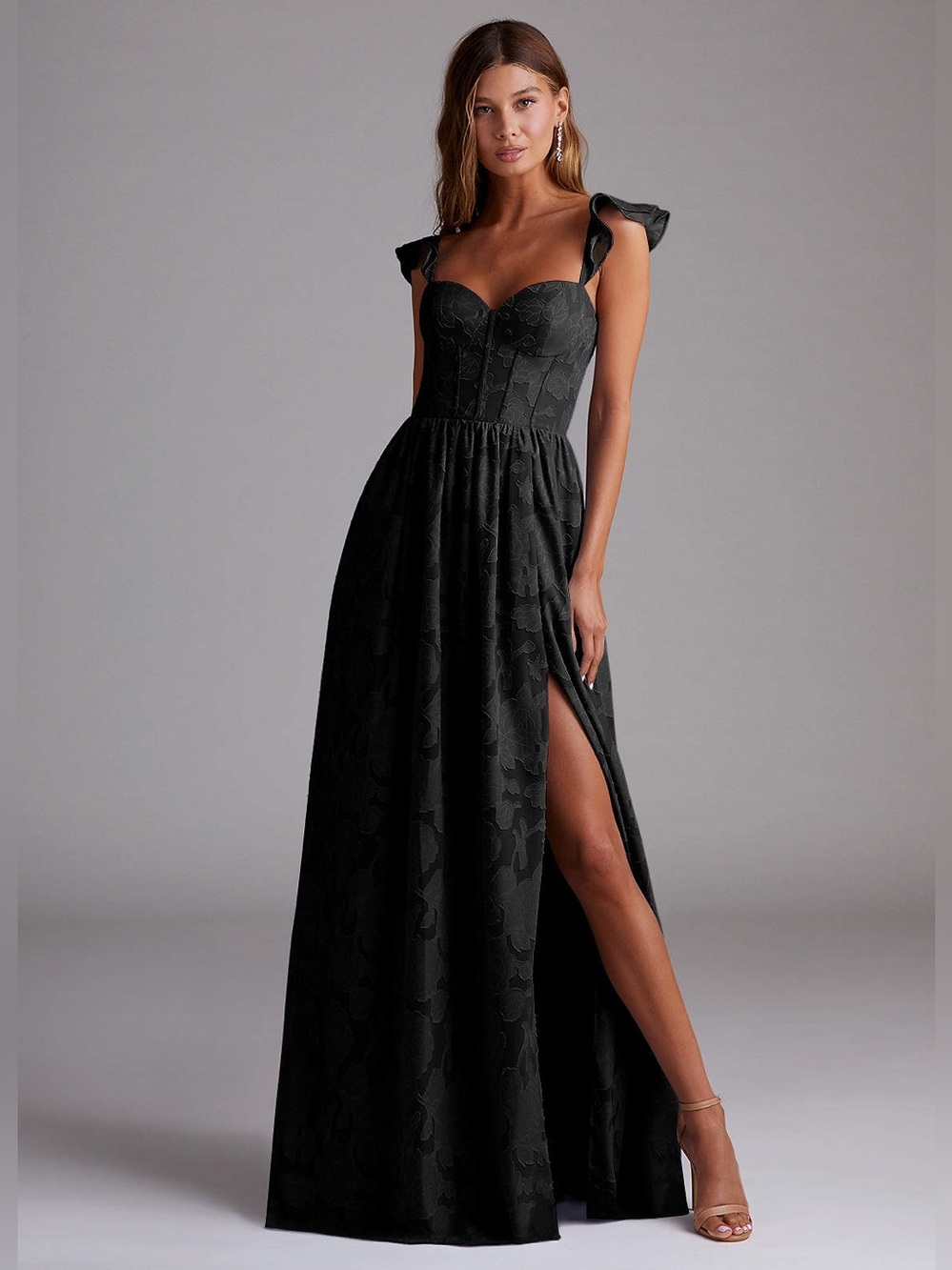 Elegant Black Maxi Dress with Sweetheart Neckline